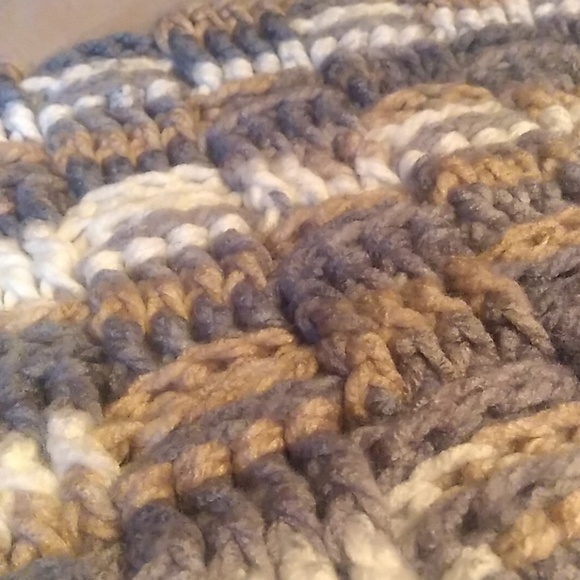 Handmade Crochet afghan - Picture 3 of 3